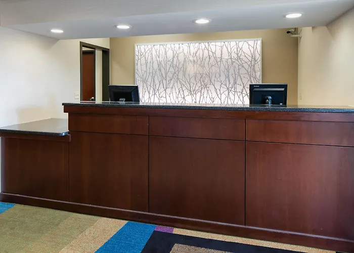 Fairfield Inn & Suites Kansas City Airport